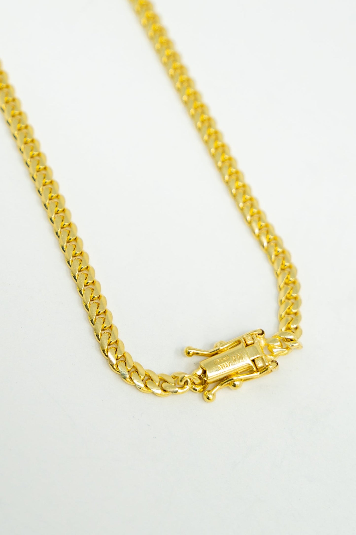 CUBAN LINK CHAIN