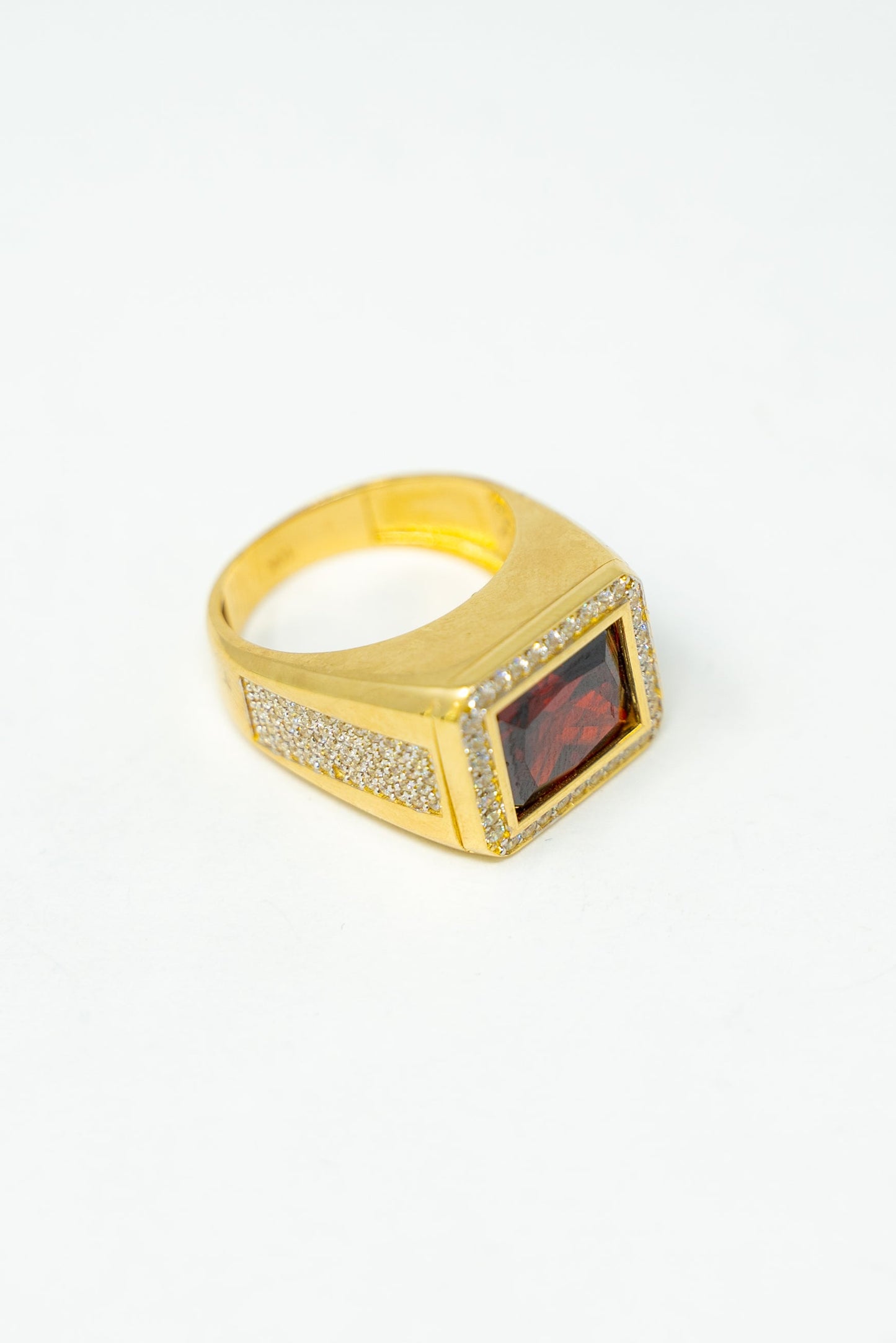 MEN'S RING -RECTANGULAR RED STONE