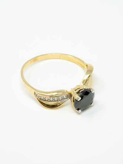 Lady's ring, solitaire Black stone