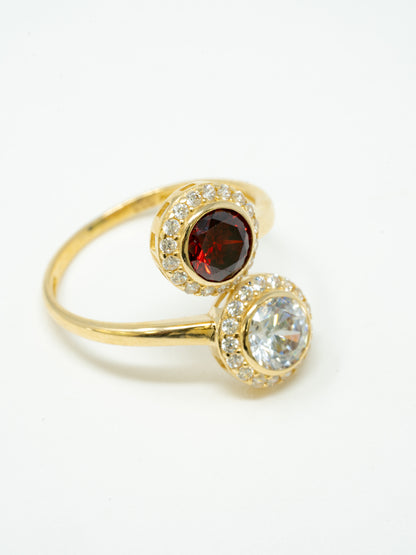 Round lady's ring, double red and white stone