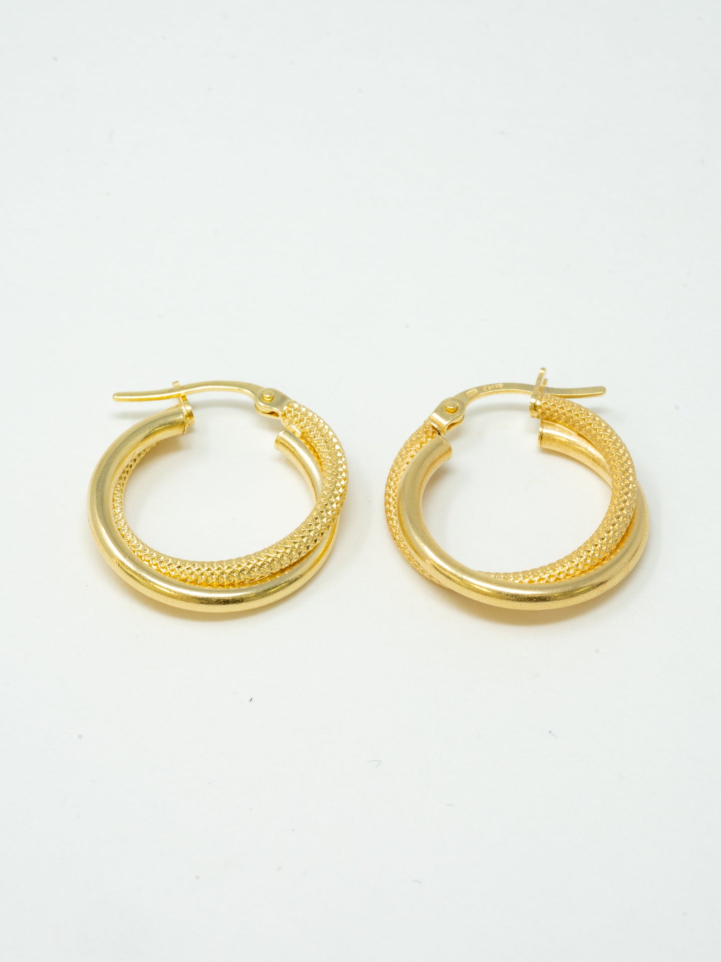 Medium snowfall crooked hoops