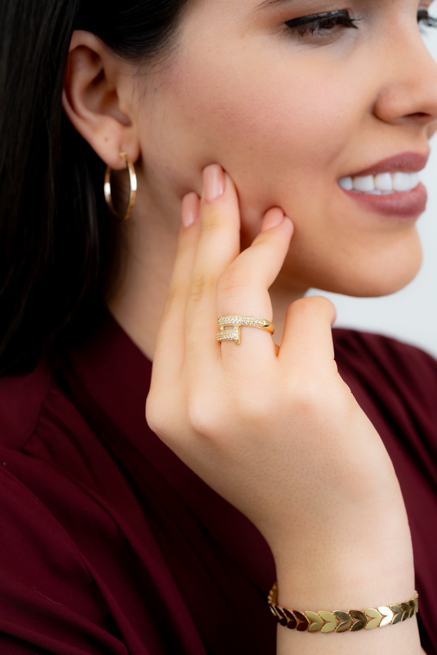 WOMEN’S RINGS  -  WITH WHITE STONE