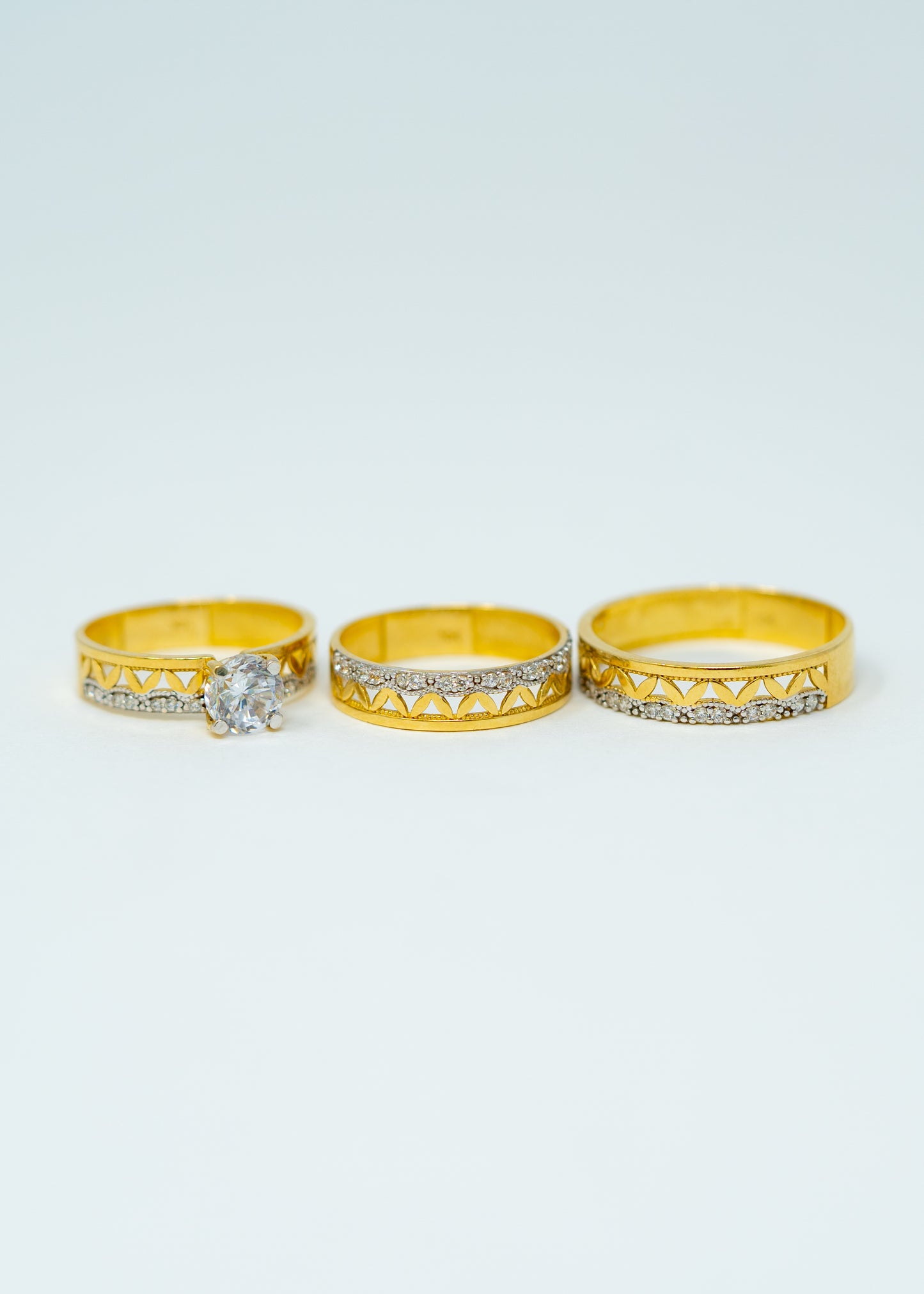 WOMEN’S RINGS - WHITE STONE THREESOME