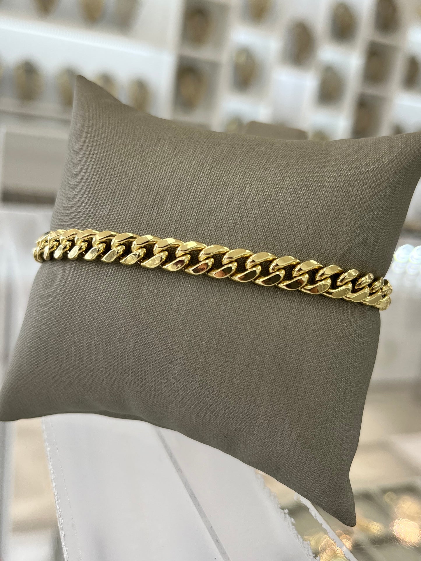 ✨MANILLA CUBAN LINK HALLOW ORO 14K