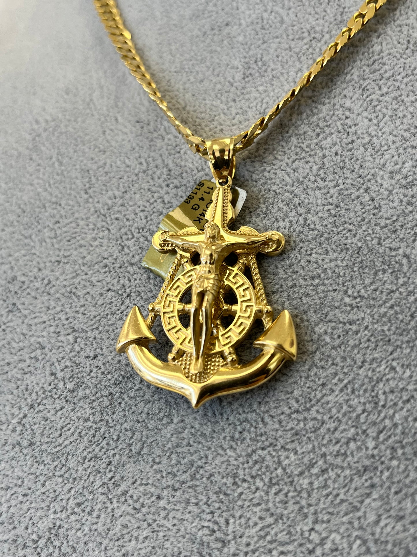 DIJE ANCLA CON JESÚS ORO 14K