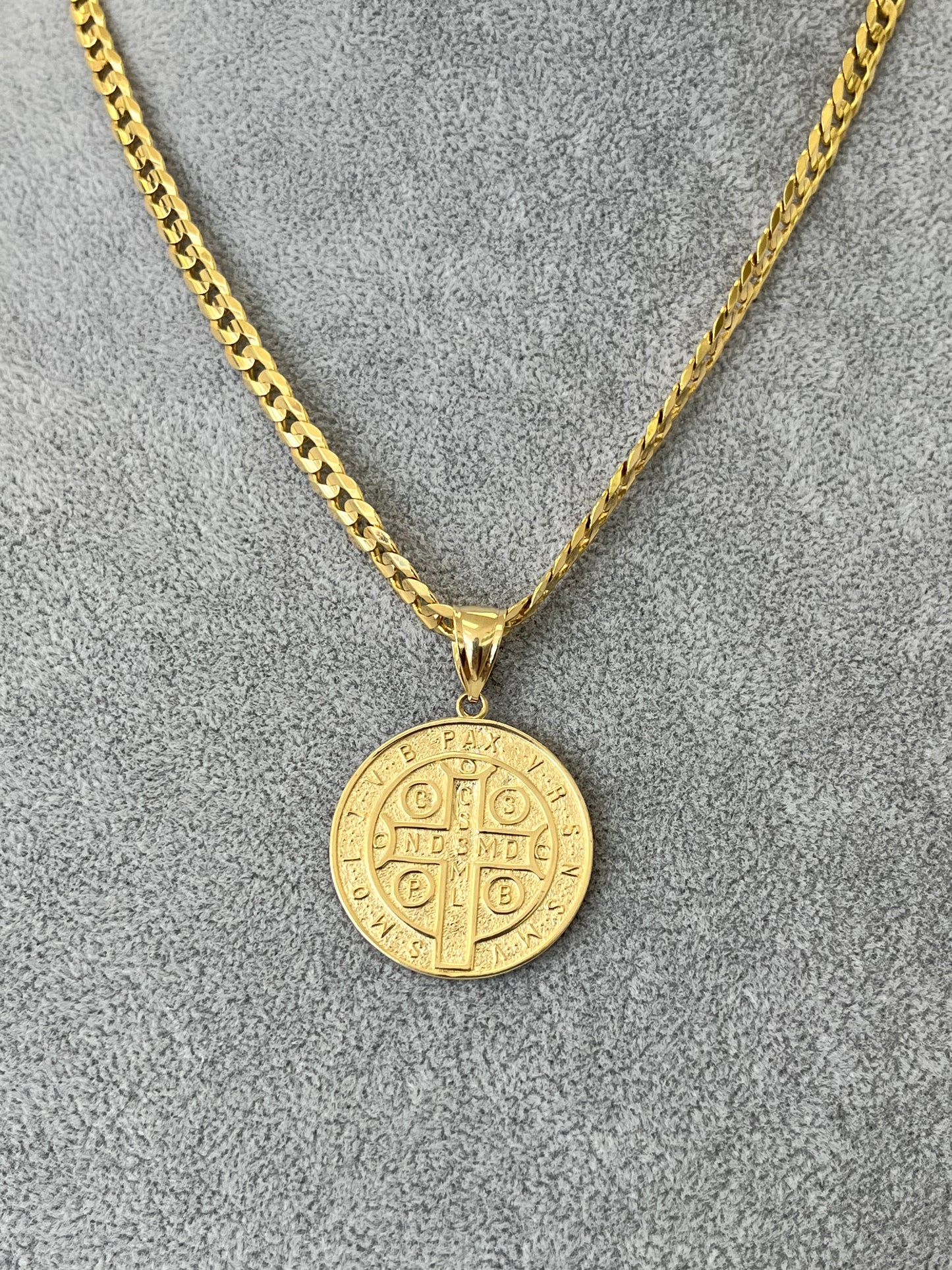 🙏MEDALLA SAN BENITO ORO 14K🙏