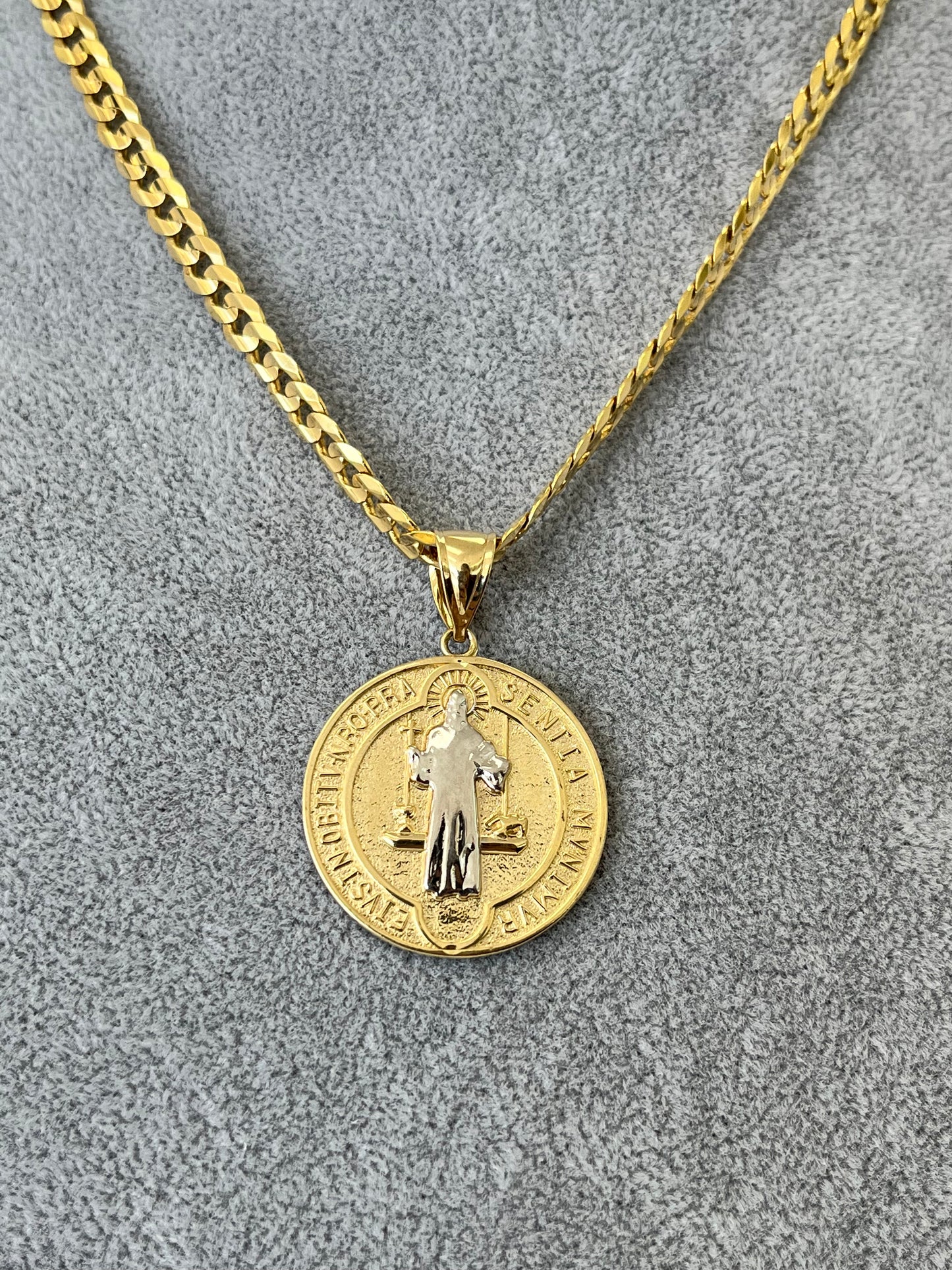 🙏MEDALLA SAN BENITO ORO 14K🙏