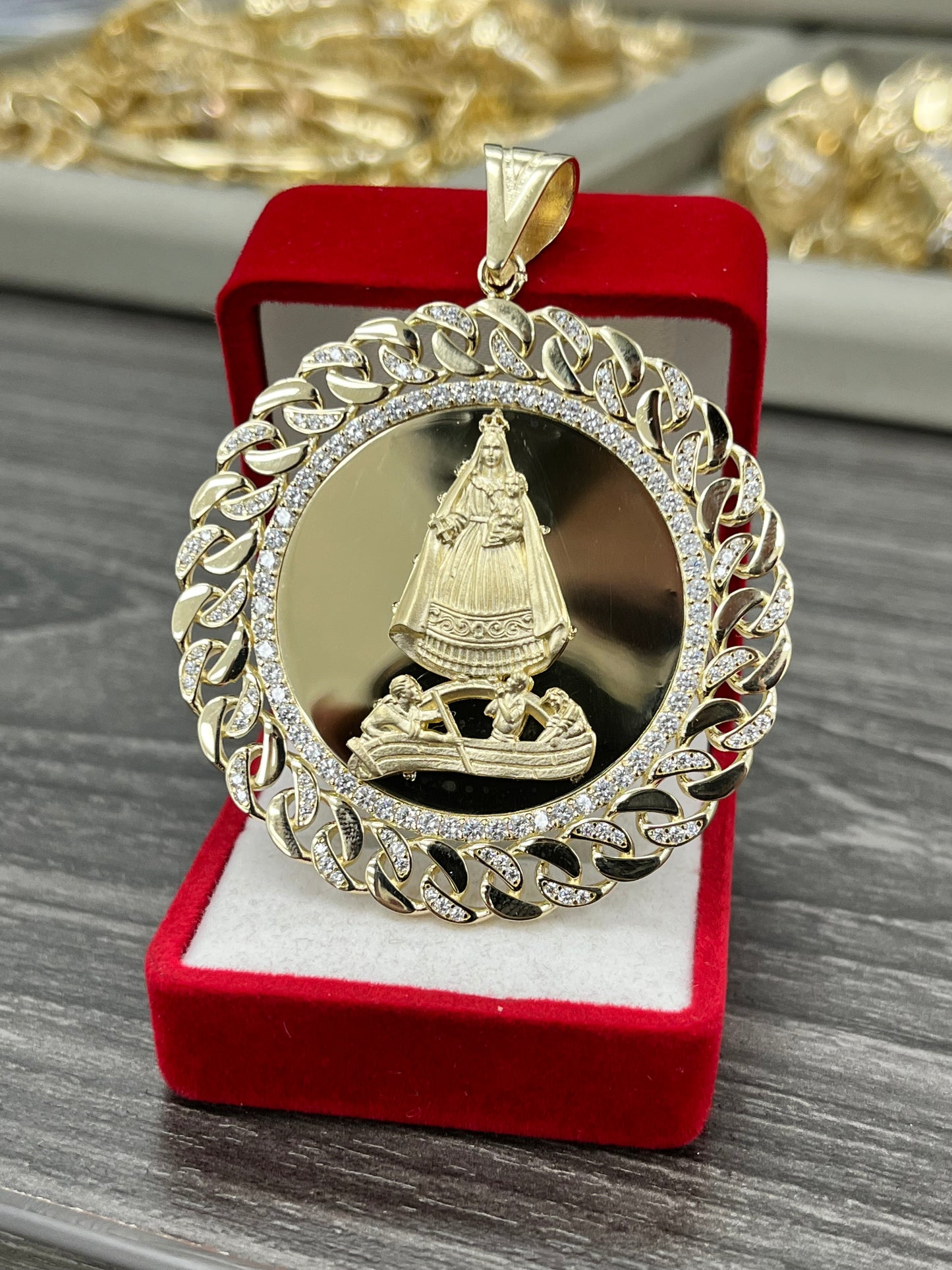 🇨🇺 MEDALLA VIRGEN de la CARIDAD DEL COBRE ORO 14K