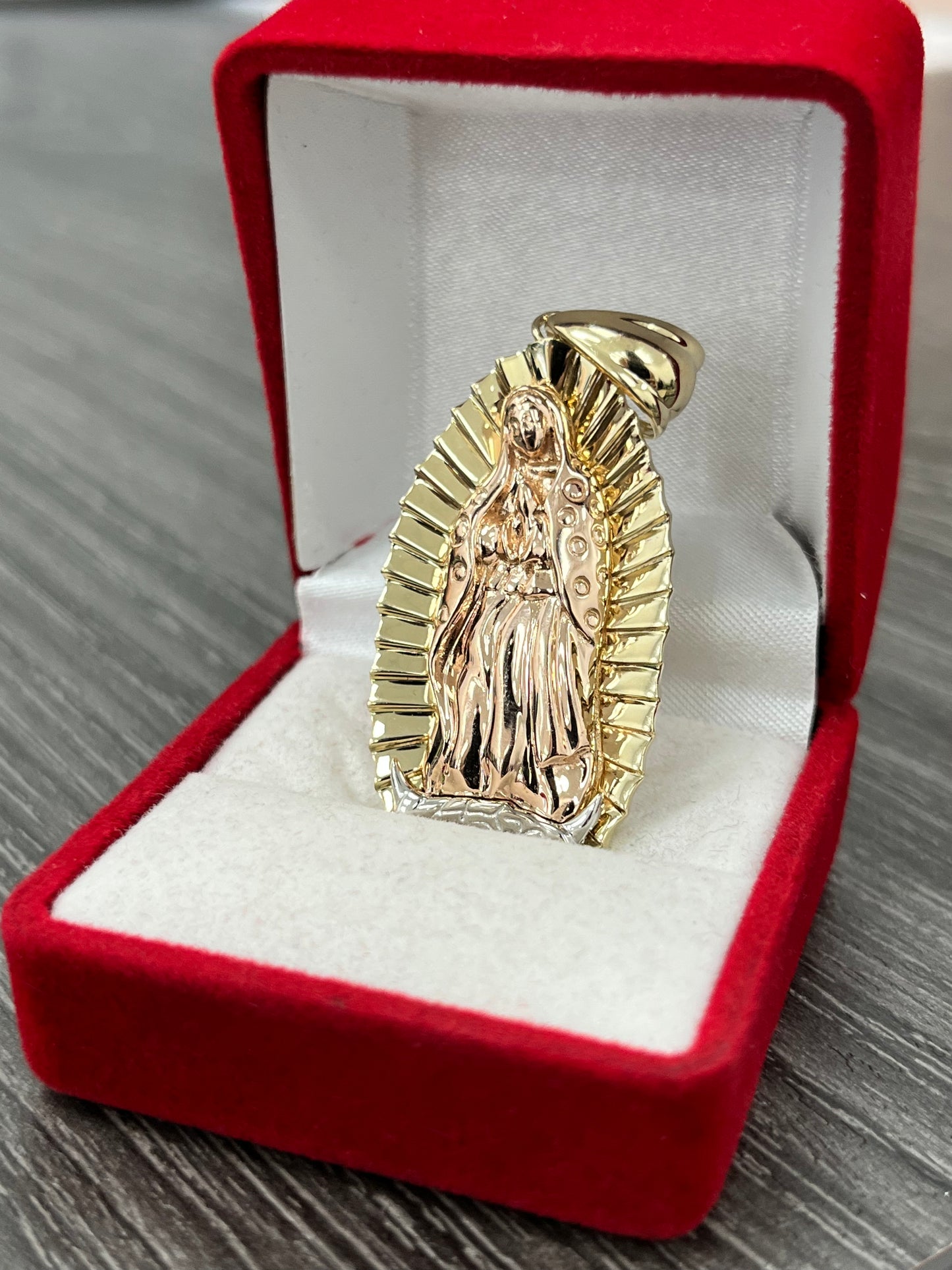 DIJE VIRGEN GUADALUPE ORO 14K